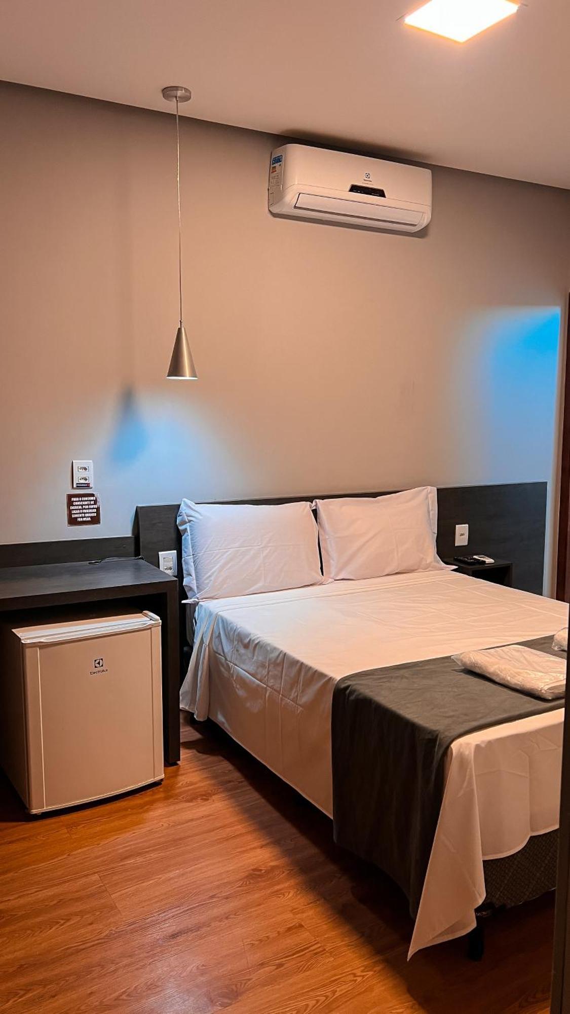 Hotel Cerrado Montes Claros Exterior photo